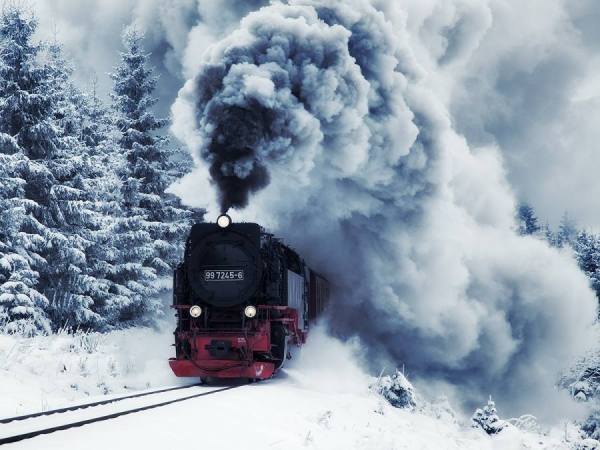 Photograph Ralph Graef Brocken Train on One Eyeland